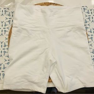 Aritzia biker shorts